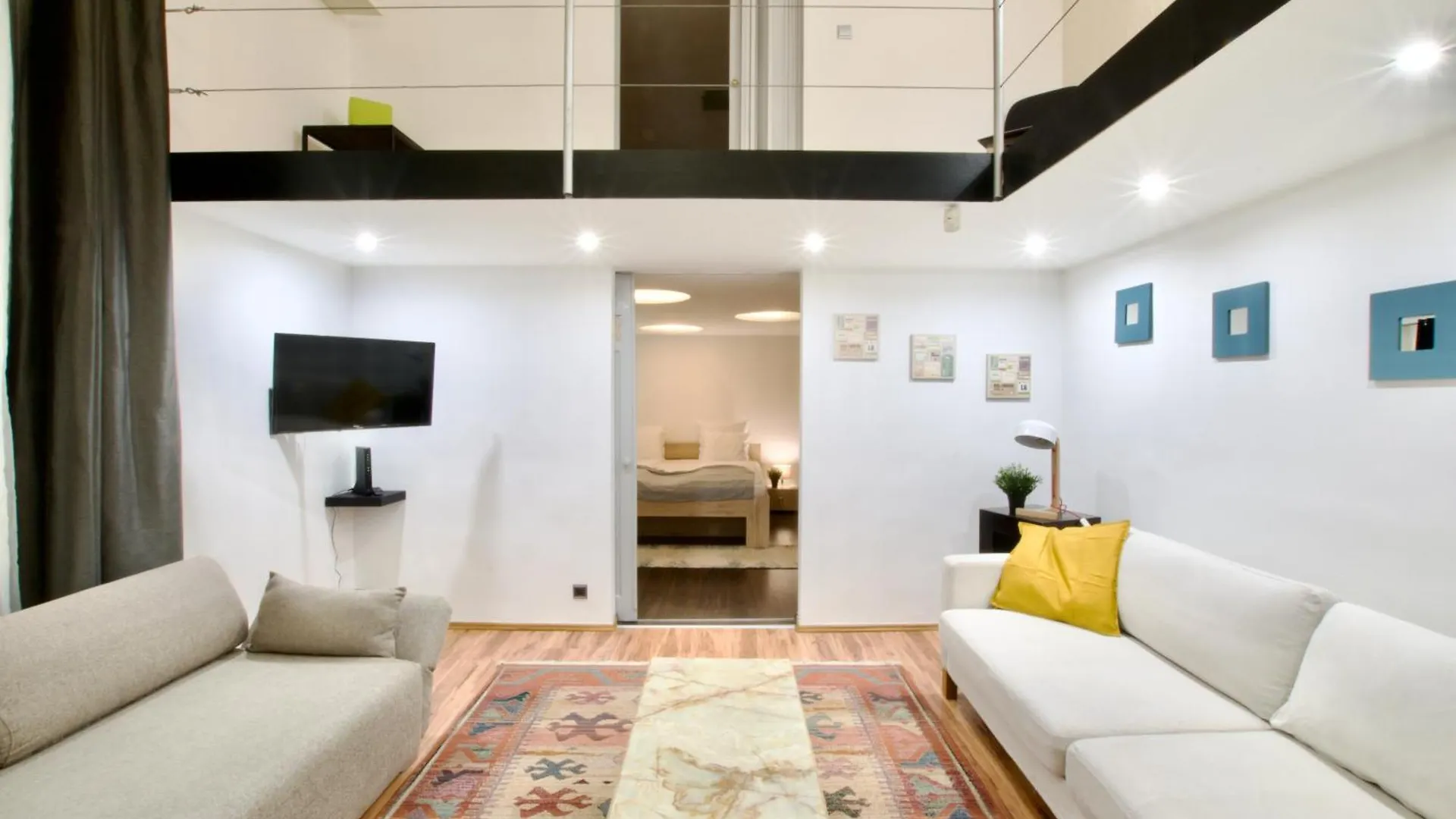 Standard Apartment By Hi5- Kazinczy 2 Bedroom Budapest