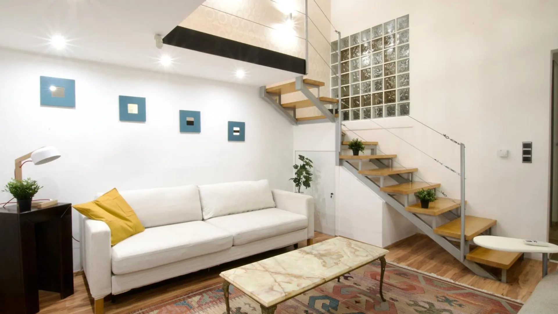 Standard Apartment By Hi5- Kazinczy 2 Bedroom Budapest